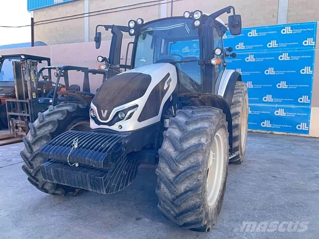 Valtra G115 トラクター