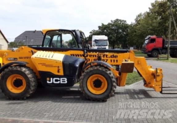 JCB 540-140 テレスコーピックハンドラー