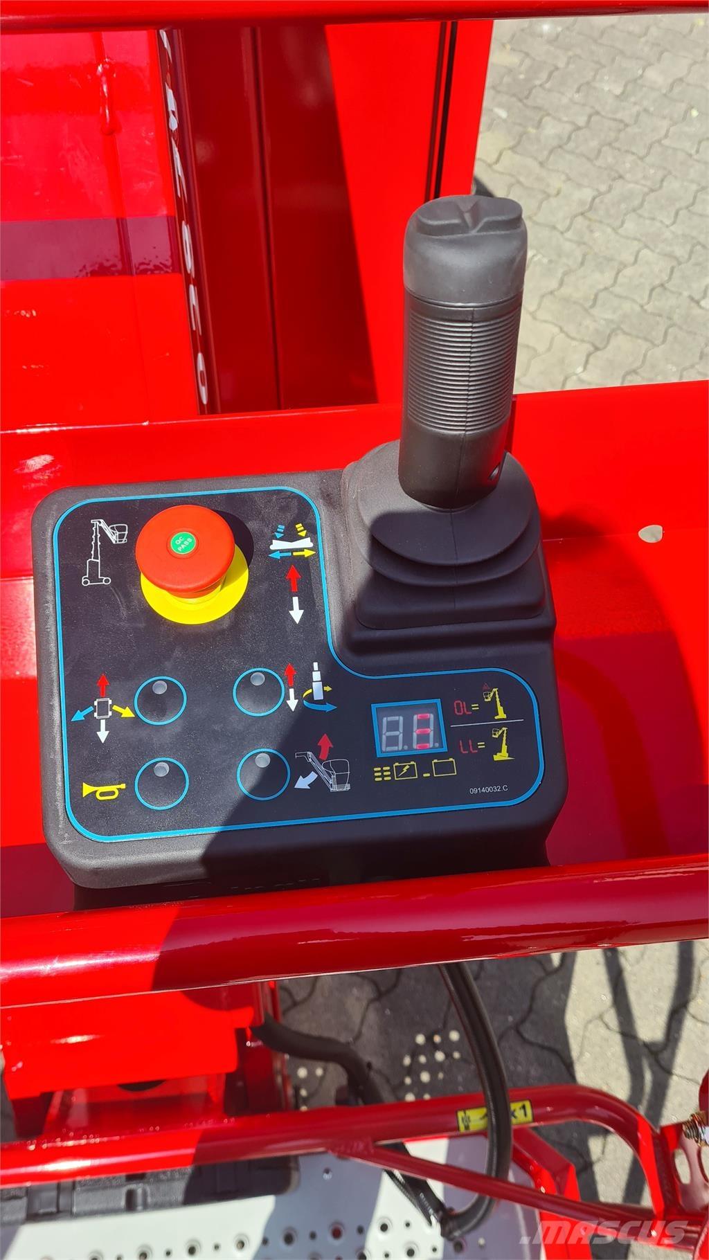 Magni MJP11.50AC その他リフトとプラットフォーム