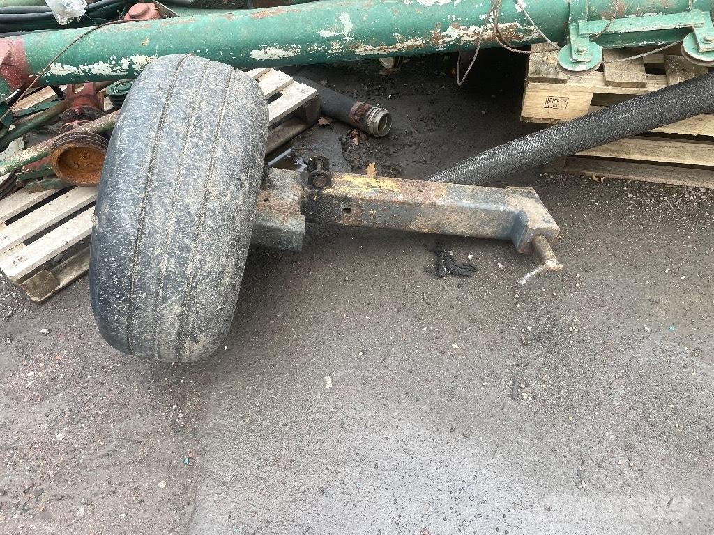 New Holland TS 100 トラクター