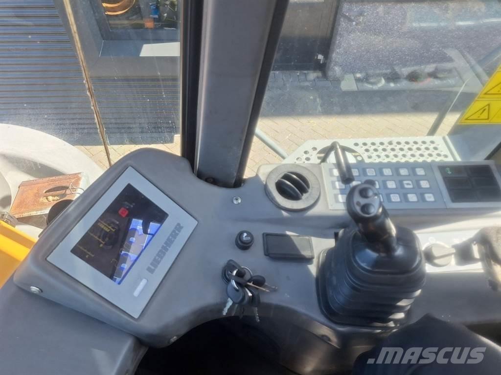 Liebherr L580 ホイールローダー・タイヤショベル