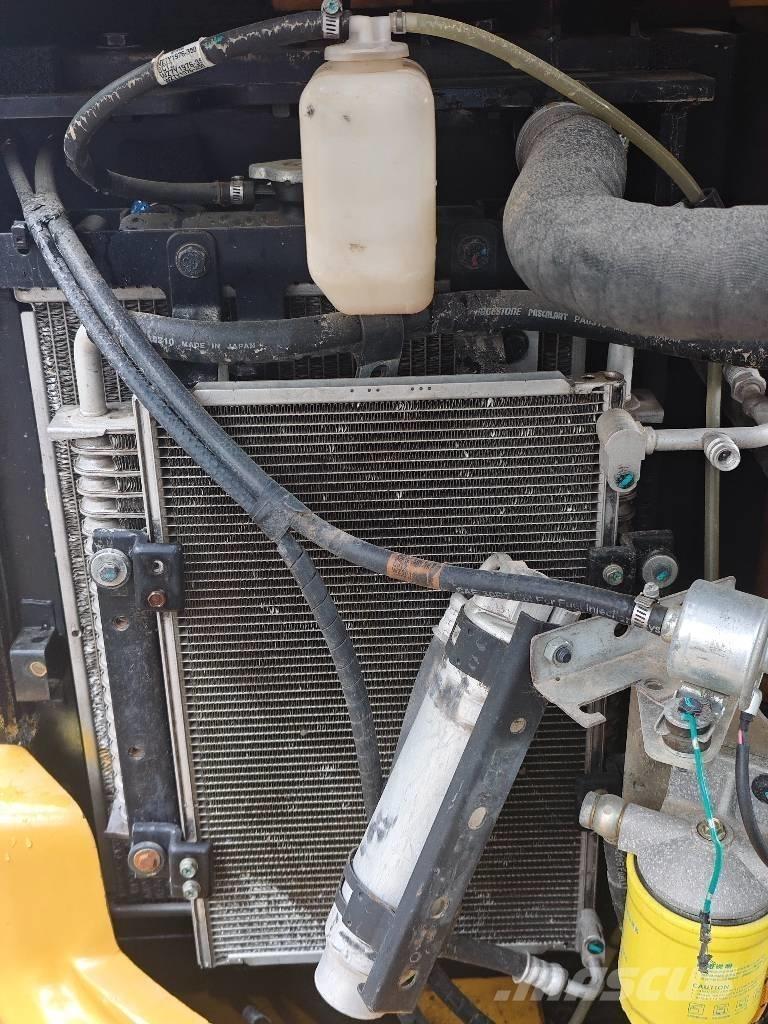 CAT 303.5E ミニ油圧ショベル 7t以下（ミニユンボ・ミニディガー）