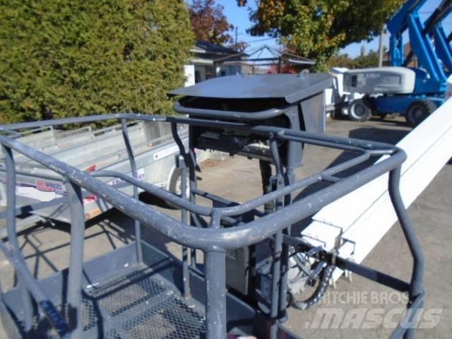 Terex TB 85 ブームリフト　屈伸型