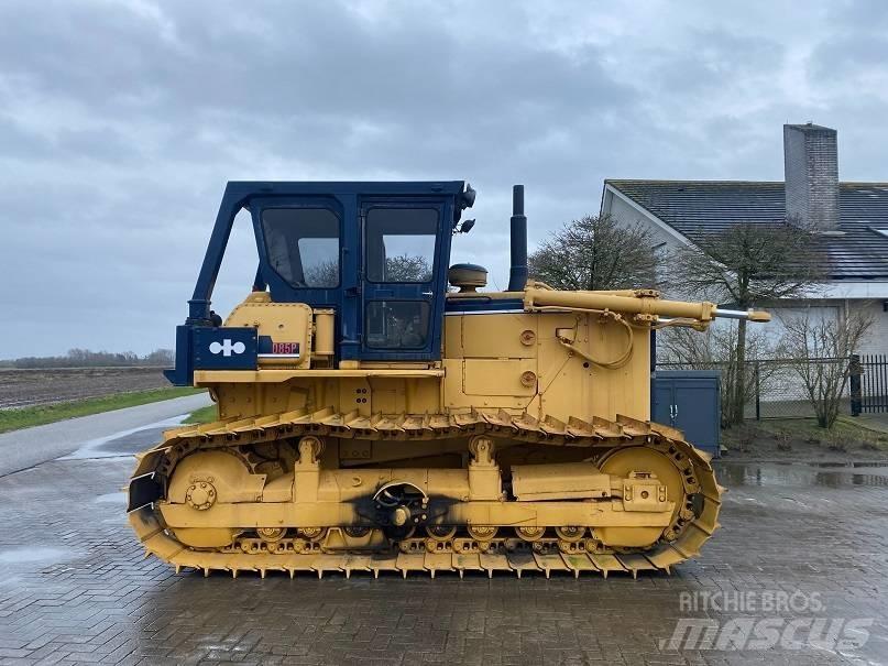 Komatsu D 85 P ブルドーザー