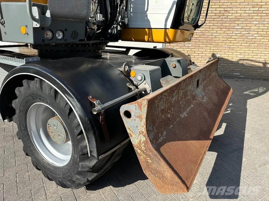 Liebherr A914 ホイール式油圧ショベル（パワーショベル・ユンボ・バックホー）