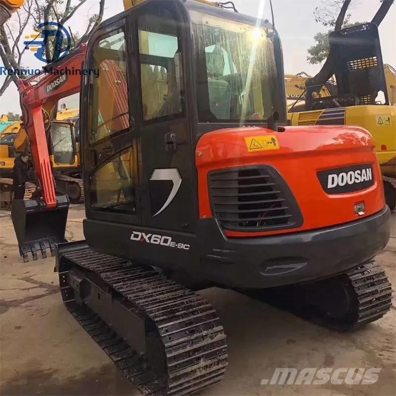 Doosan DX 60-9 C 大型油圧ショベル12t以上（パワーショベル・ユンボ）