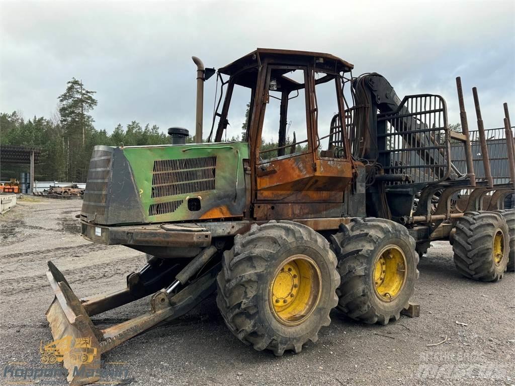 John Deere 1110D フォワーダー