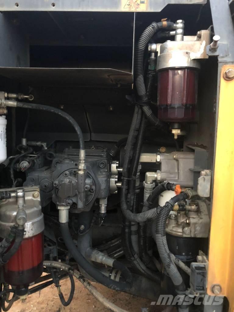New Holland E 145 大型油圧ショベル12t以上（パワーショベル・ユンボ）