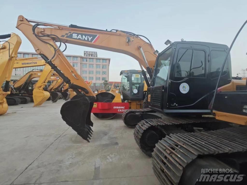 Sany SY 155 C 大型油圧ショベル12t以上（パワーショベル・ユンボ）