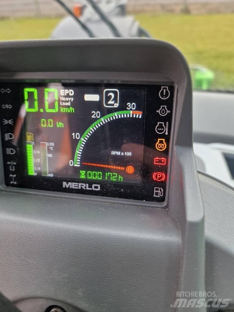 Merlo TF 33.7 農業用テレハンドラー