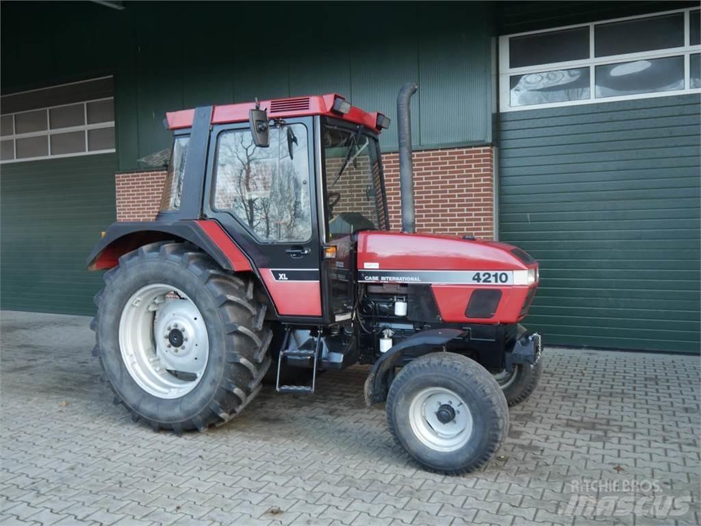 Case IH 4210 XL トラクター