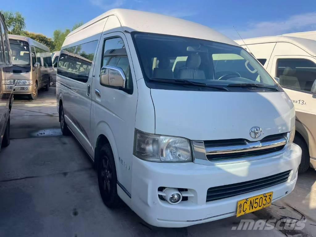 Toyota Hiace 長距離バス