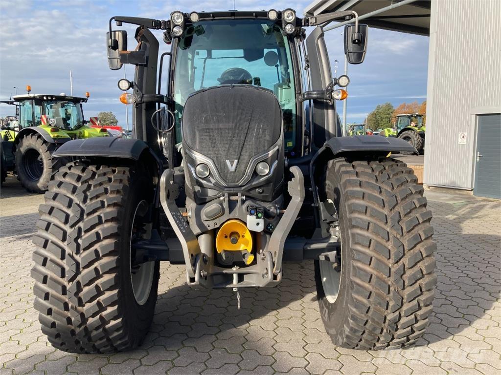 Valtra N155 Direct トラクター