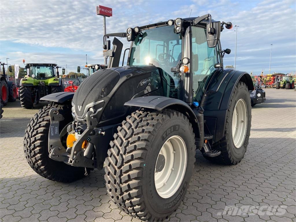 Valtra N155 Direct トラクター