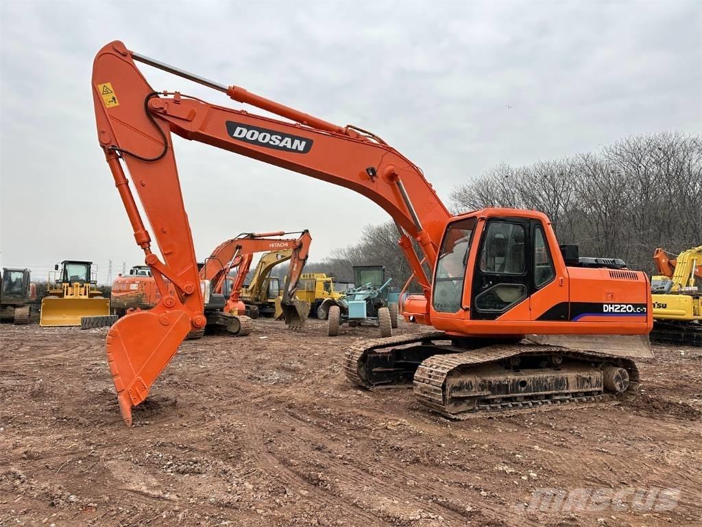 Doosan DH220-7 大型油圧ショベル12t以上（パワーショベル・ユンボ）