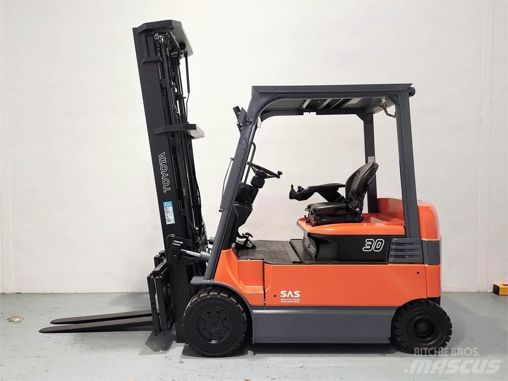 Toyota 7FBMF30 バッテリーフォークリフト