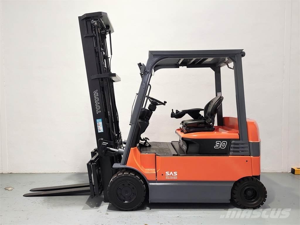 Toyota 7FBMF30 バッテリーフォークリフト