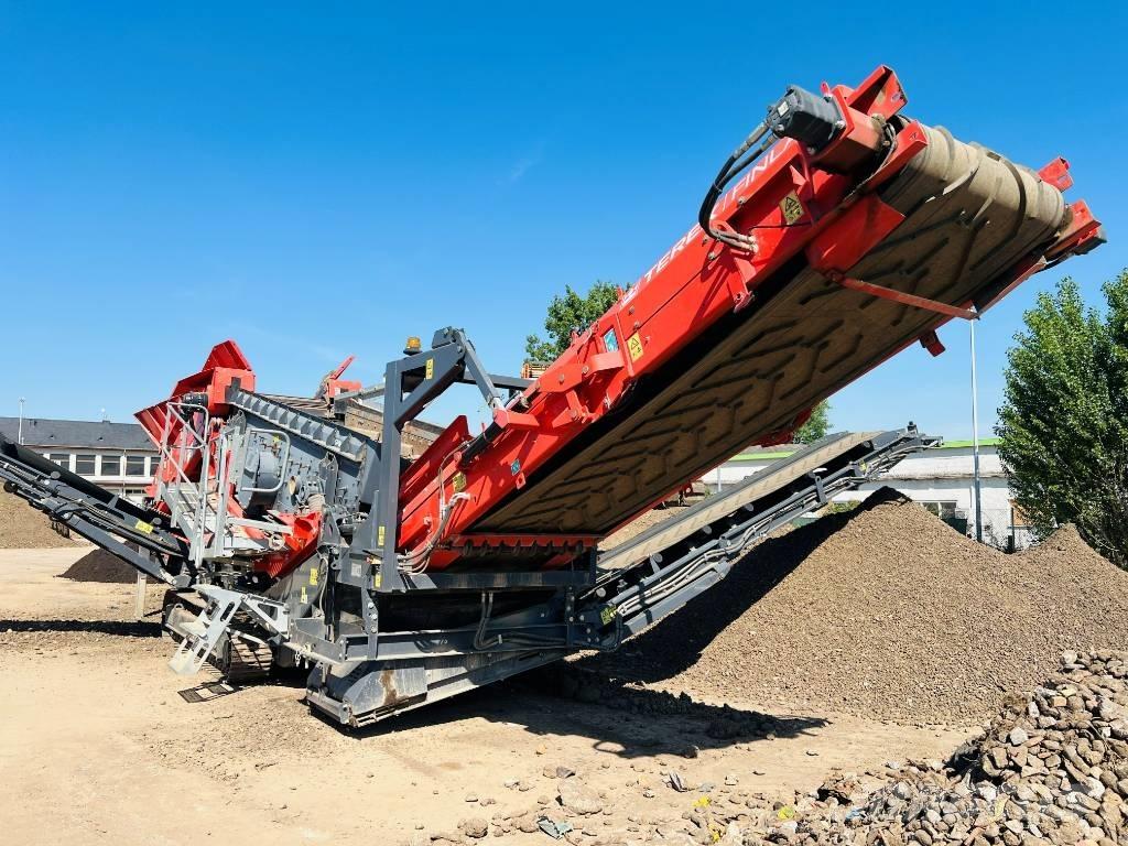 Terex Finlay 883+ 自走式スクリーン