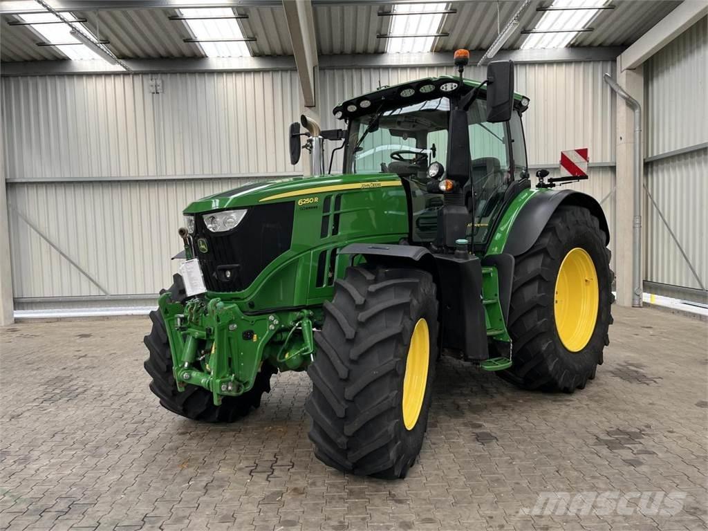 John Deere 6250R トラクター