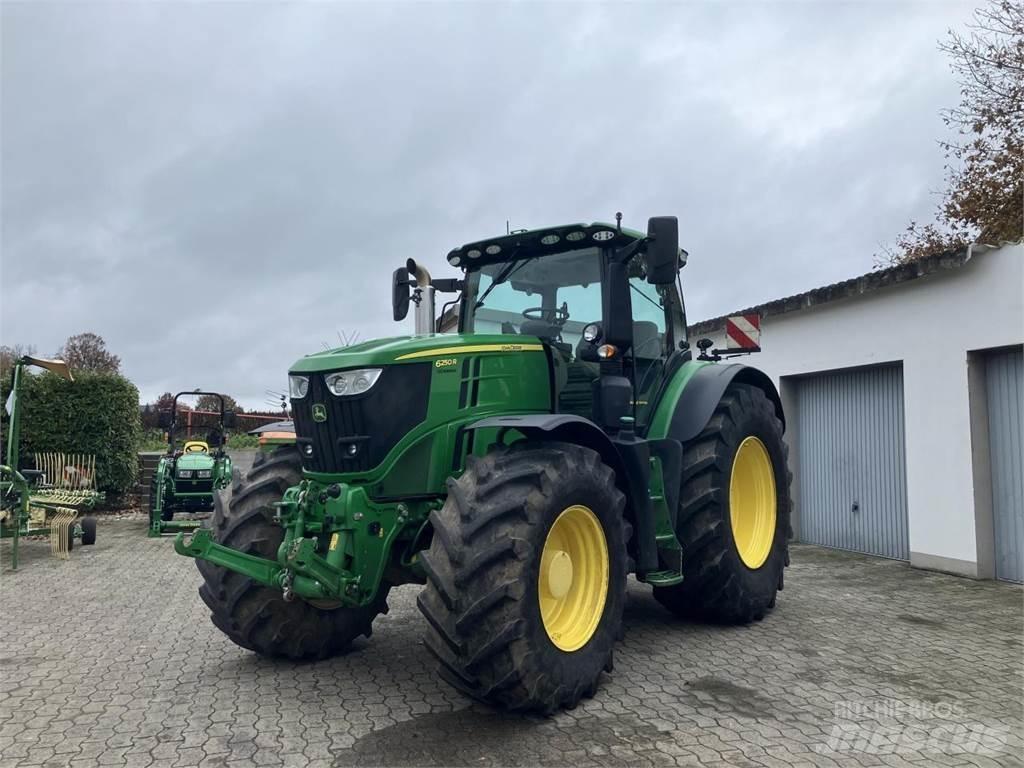 John Deere 6250R トラクター