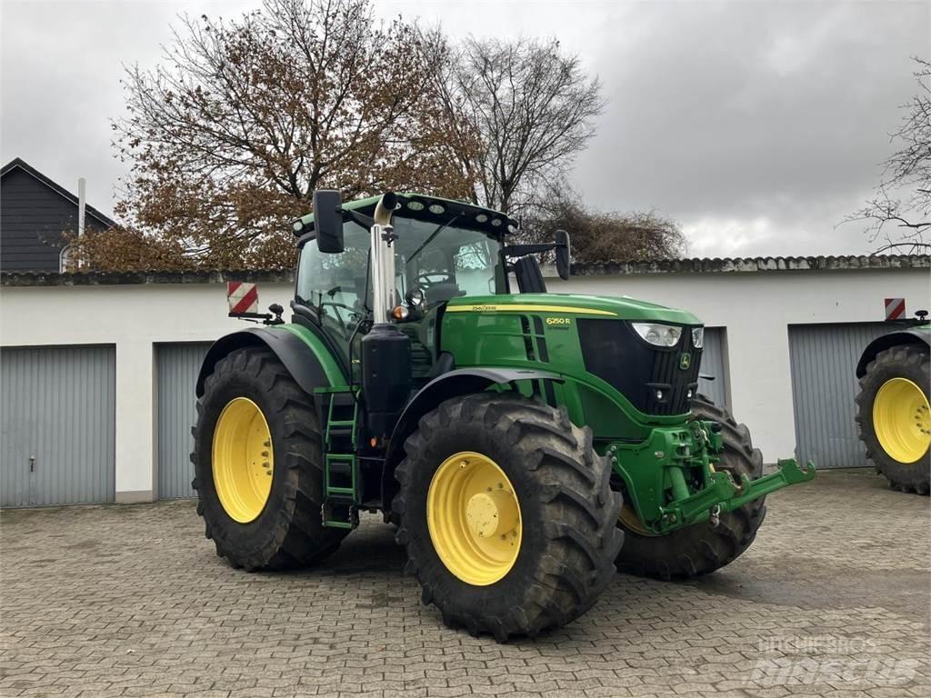 John Deere 6250R トラクター
