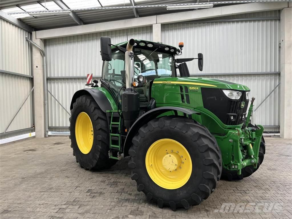 John Deere 6250R トラクター