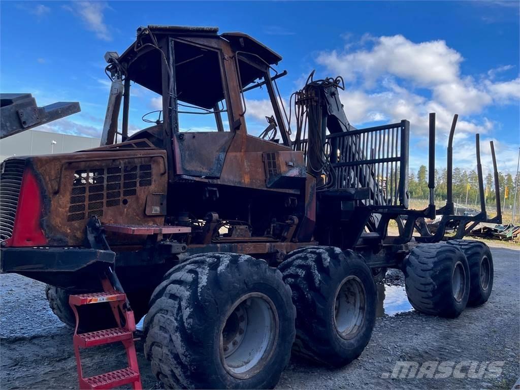 Komatsu 840TX フォワーダー