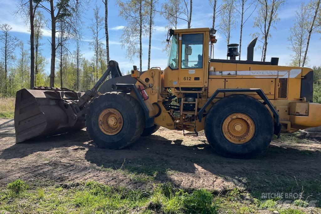 Volvo L 220 ホイールローダー・タイヤショベル
