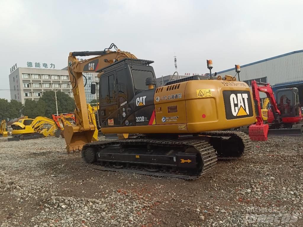 CAT 323 D 大型油圧ショベル12t以上（パワーショベル・ユンボ）