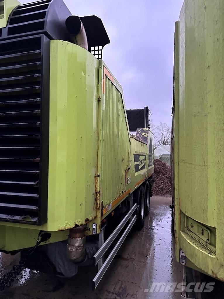 Doppstadt AK 560 自走式クラッシャー