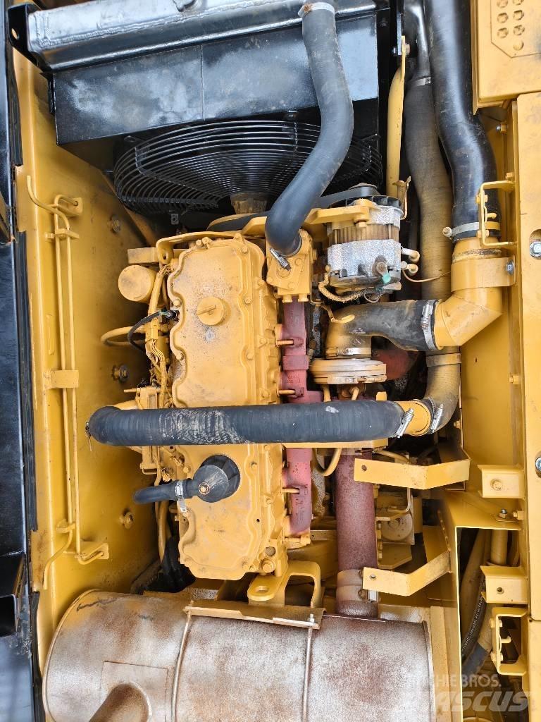 CAT 325 C 大型油圧ショベル12t以上（パワーショベル・ユンボ）