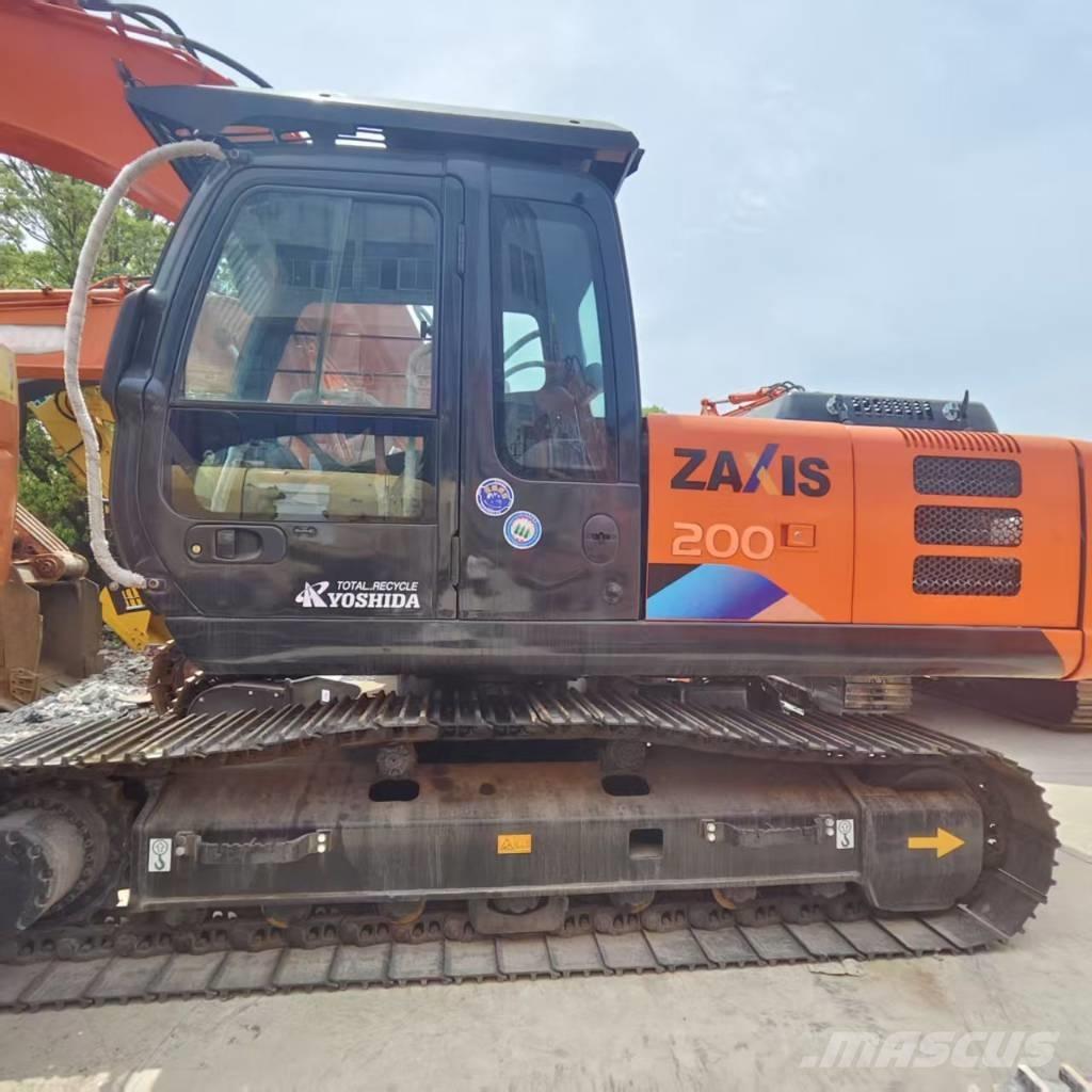 Hitachi ZX 200 大型油圧ショベル12t以上（パワーショベル・ユンボ）