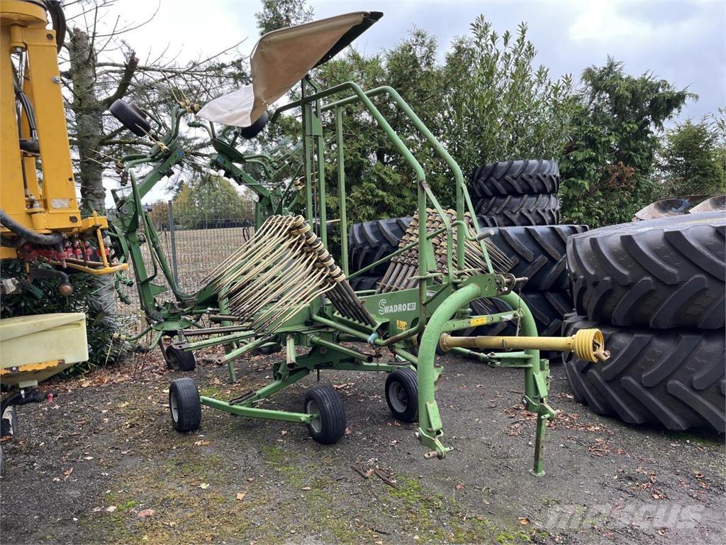 Krone SWADRO 461 ウィンドローア/レーキ