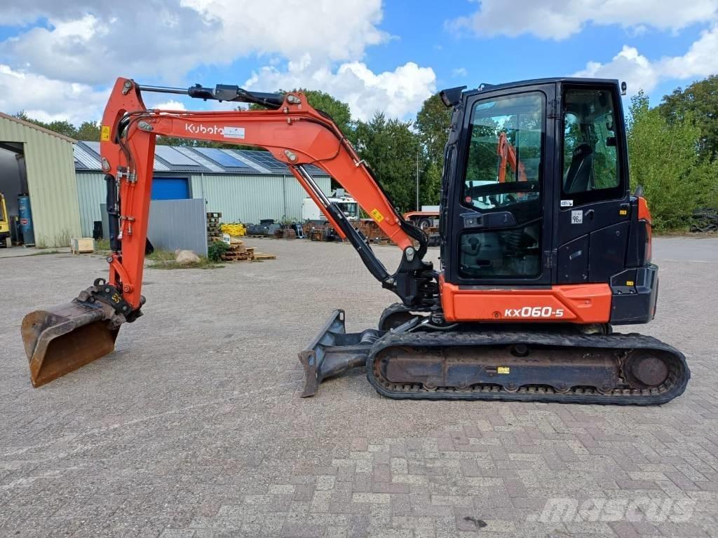 Kubota KX 060-5 ミニ油圧ショベル 7t以下（ミニユンボ・ミニディガー）