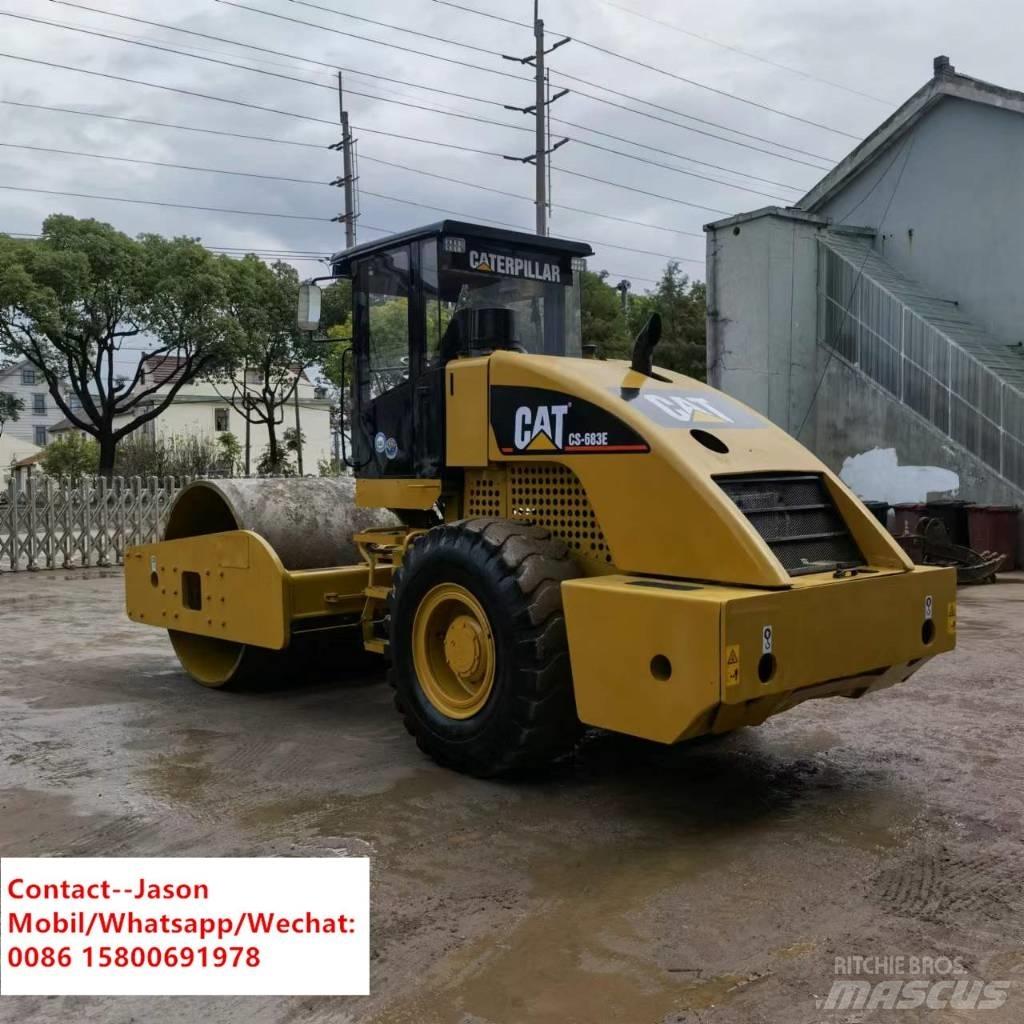 CAT CS 683 E ソイルコンパクター