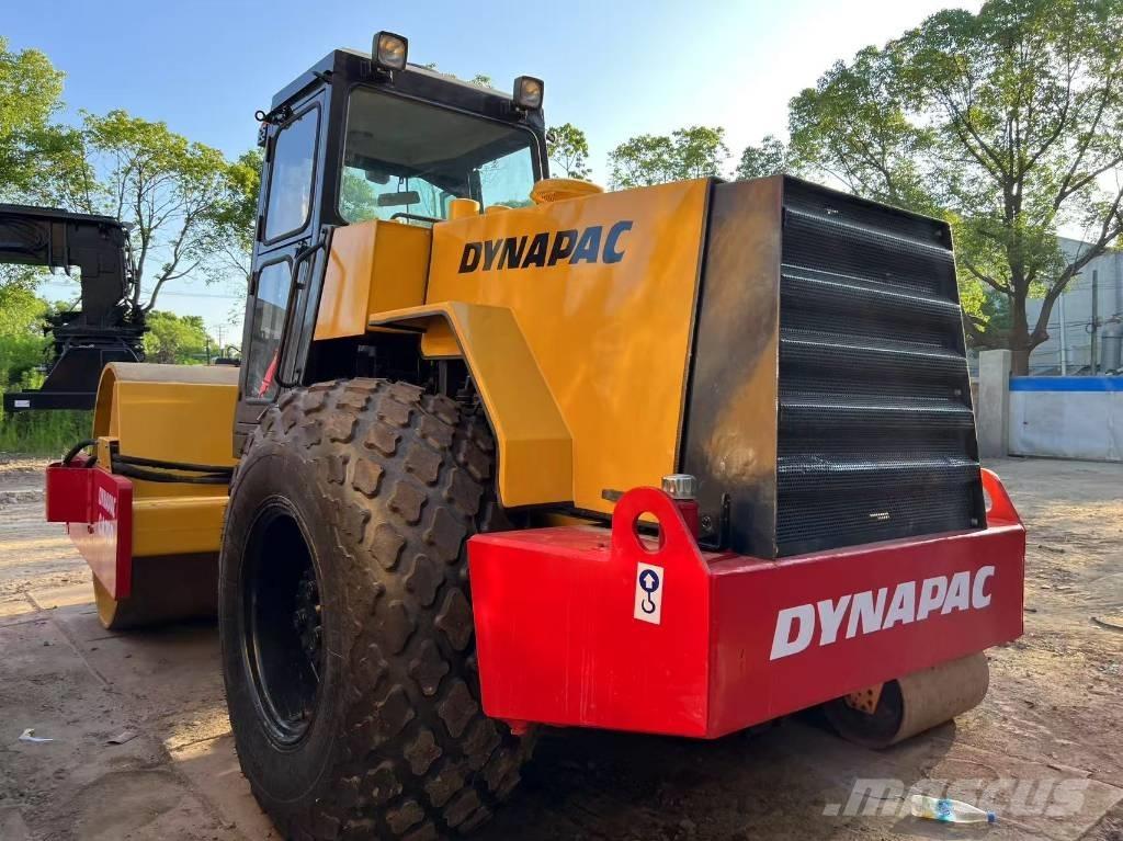 Dynapac CA 30 D 振動ローラ