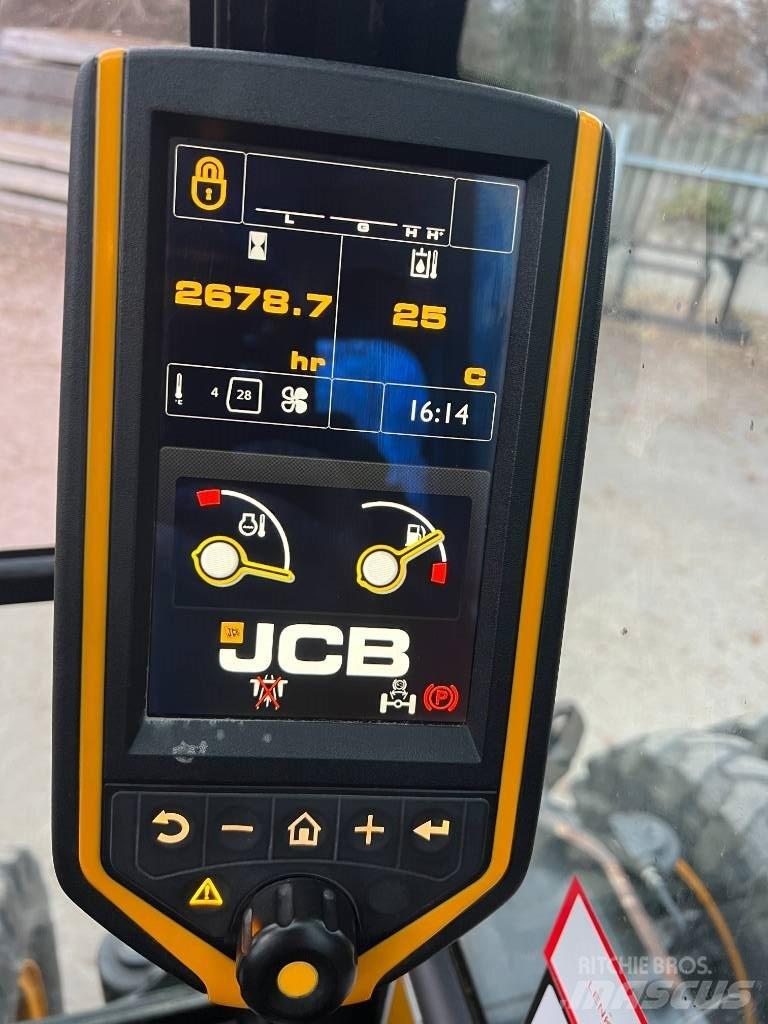 JCB JS 145 W+ TT4i ホイール式油圧ショベル（パワーショベル・ユンボ・バックホー）