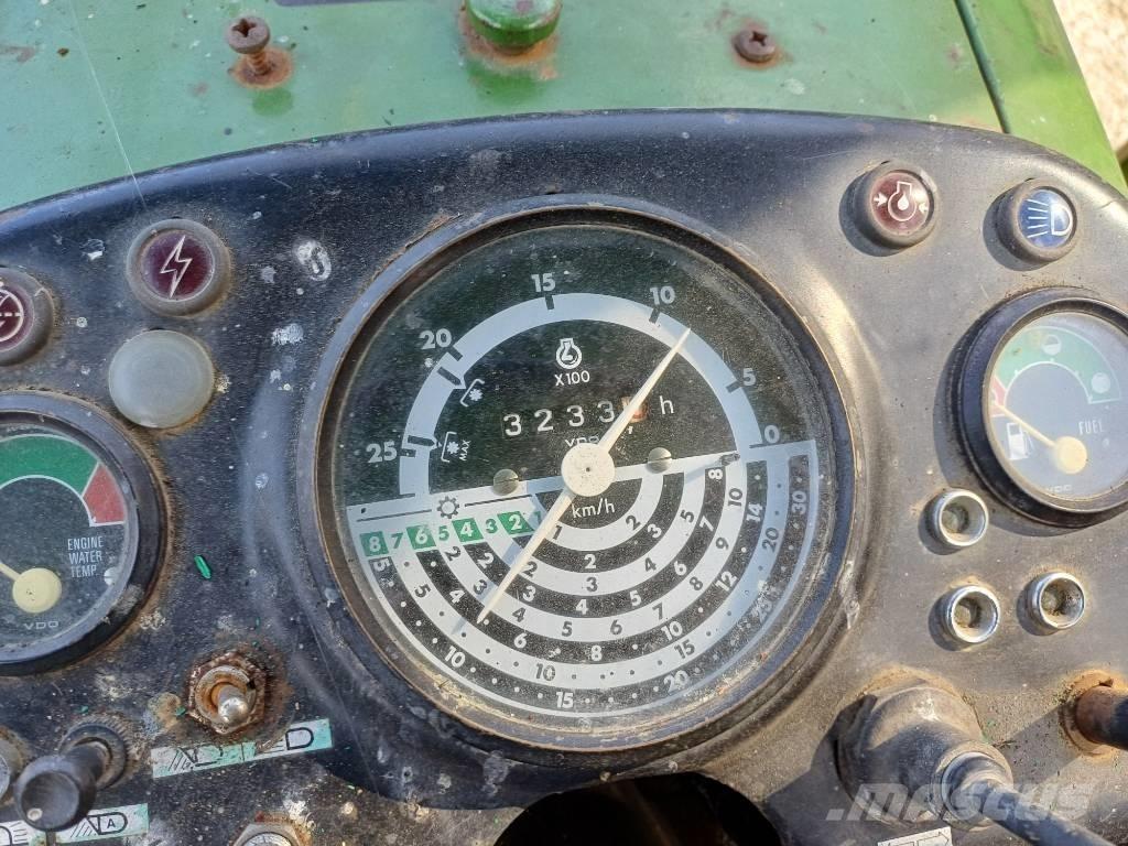 John Deere 1630 トラクター