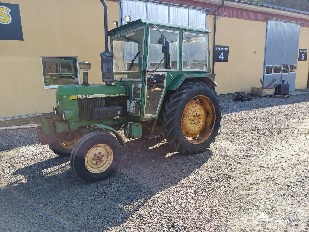 John Deere 1630 トラクター