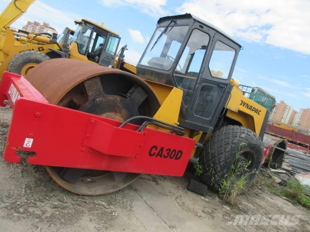 Dynapac CA 30 D 振動ローラ