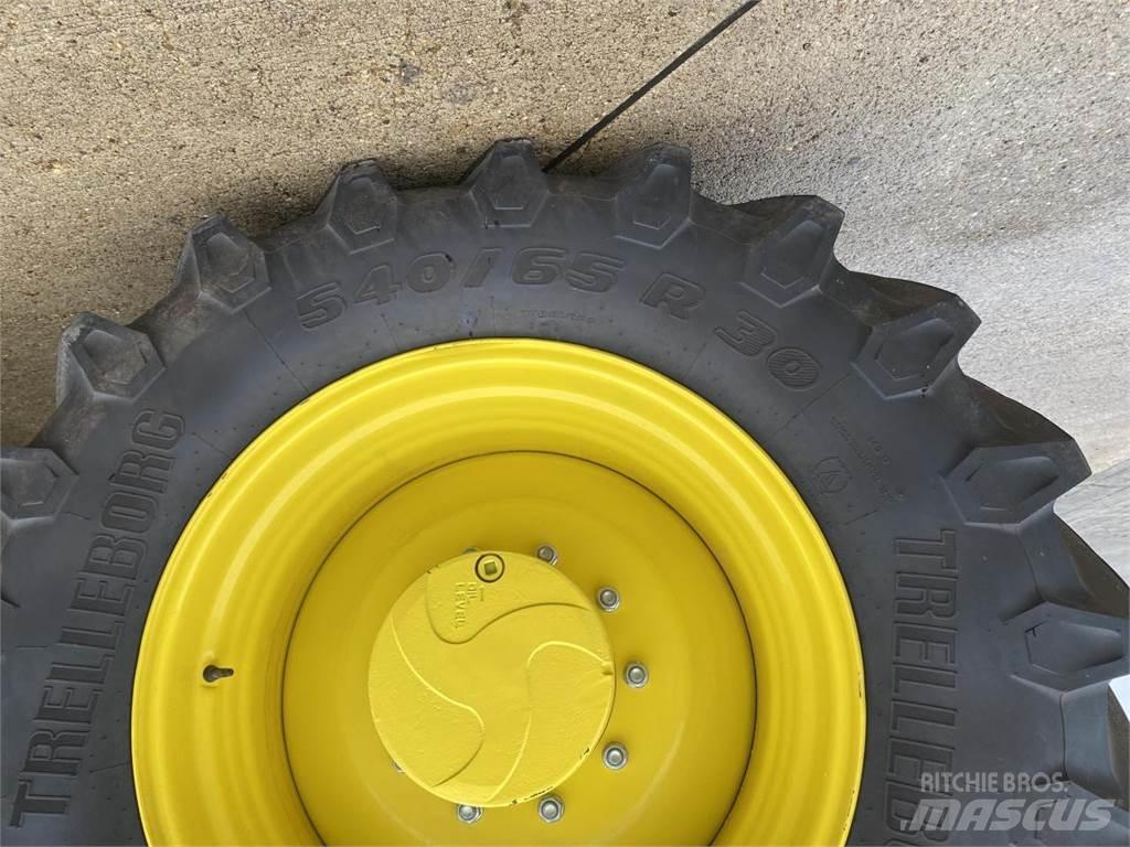 John Deere 6R 155 トラクター