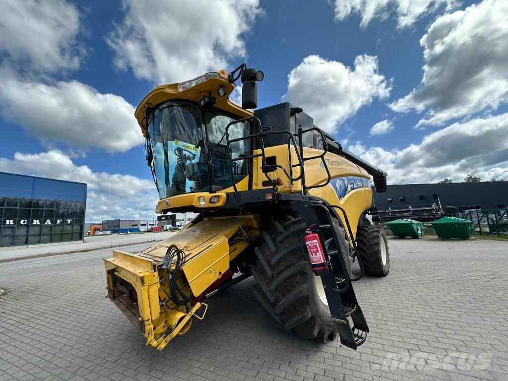 New Holland CX 8080 コンバイン