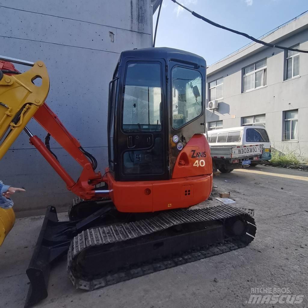 Hitachi ZX 40 U ミニ油圧ショベル 7t以下（ミニユンボ・ミニディガー）