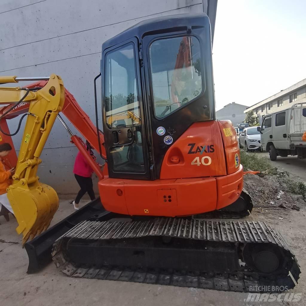 Hitachi ZX 40 U ミニ油圧ショベル 7t以下（ミニユンボ・ミニディガー）