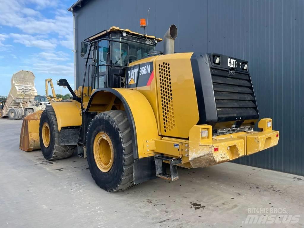 CAT 966M ホイールローダー・タイヤショベル