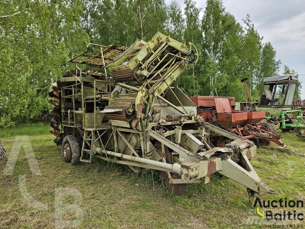 Fortschritt E 686 ジャガイモ収穫機・掘取機