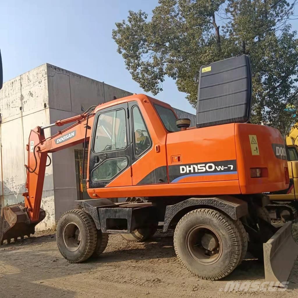 Doosan DH150W-7 ホイール式油圧ショベル（パワーショベル・ユンボ・バックホー）