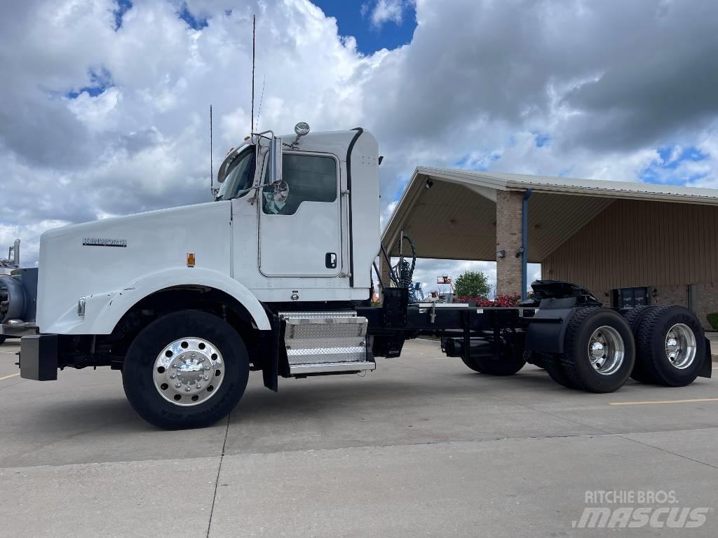 Kenworth T 800 中古トラクターヘッド | トレーラーヘッド