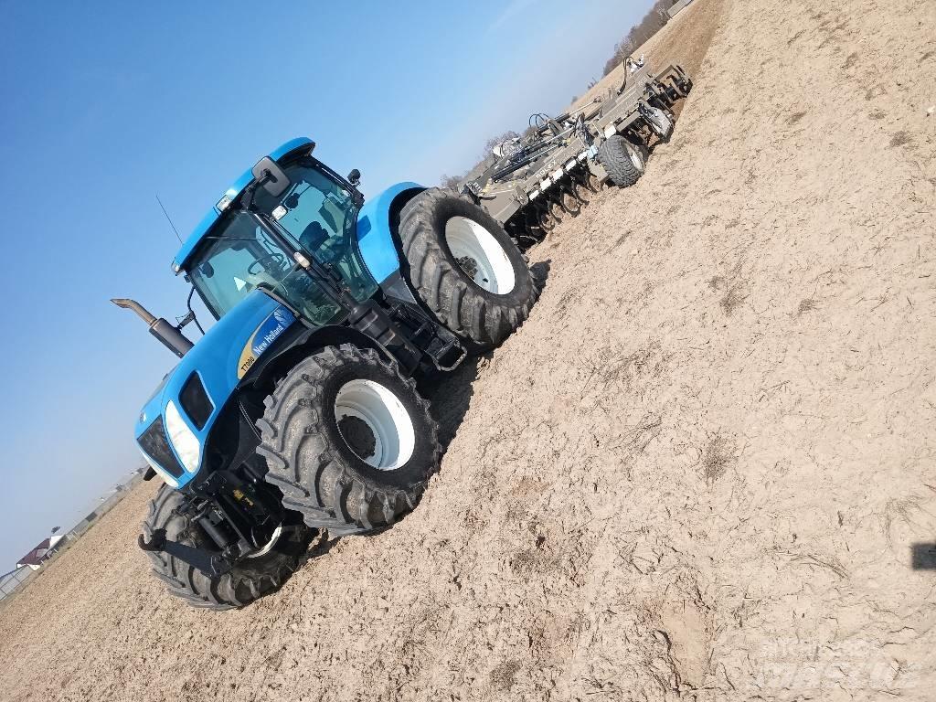 New Holland T 7060 トラクター