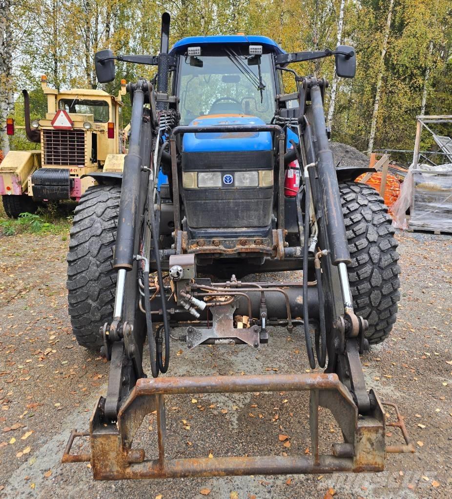 New Holland TM 120 トラクター
